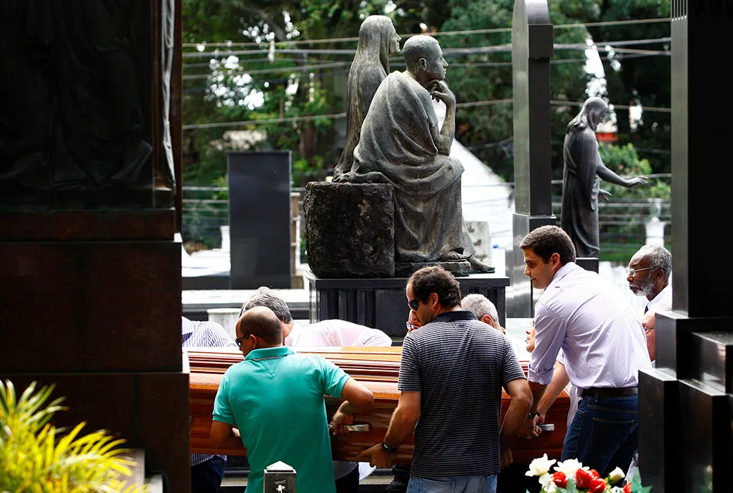Imagem ilustrativa da imagem Corpo de Odebrecht é sepultado em Salvador