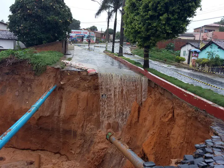 Imagem ilustrativa da imagem Chuva causa morte e estragos no oeste baiano