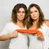 Daniela e Malu Mercury posam para campanha da marca Avon - Imagem
