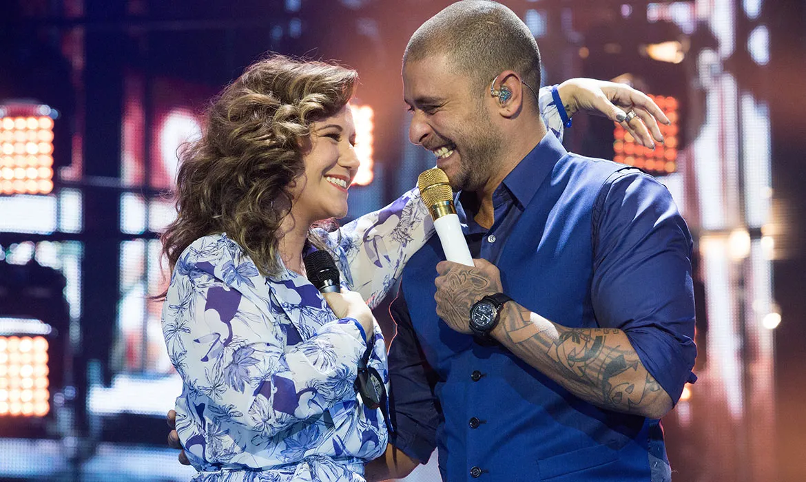 Diogo e Rita dividem o palco em uma música
