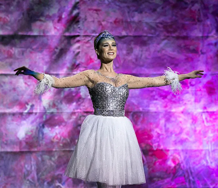 Tancinha em espetáculo de ballet ao final da novela