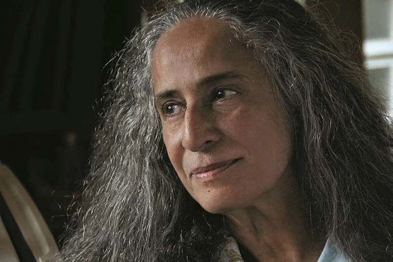 Maria Bethânia recebe título na Ufba no próximo dia 9