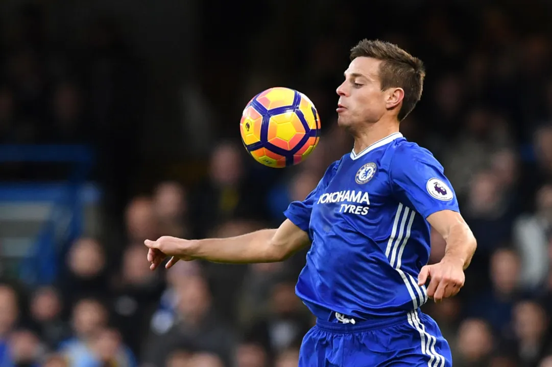 Chelsea segue firme na ponta do Campeonato Inglês