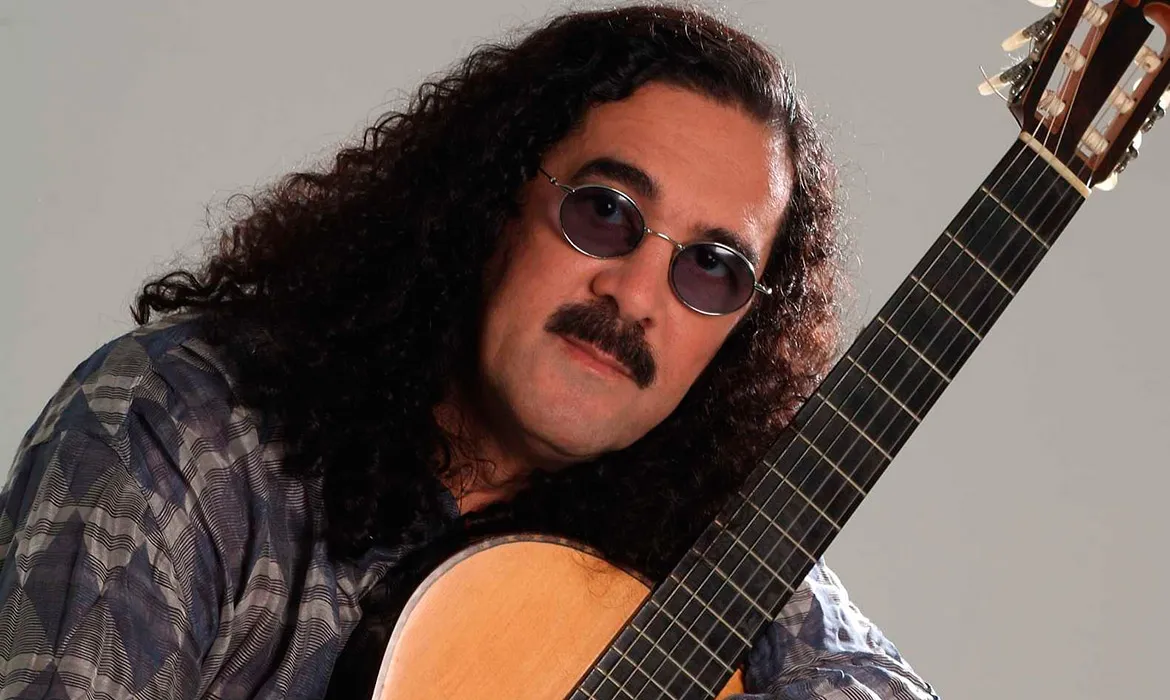 Moraes Moreira vai fazer um show acústico também