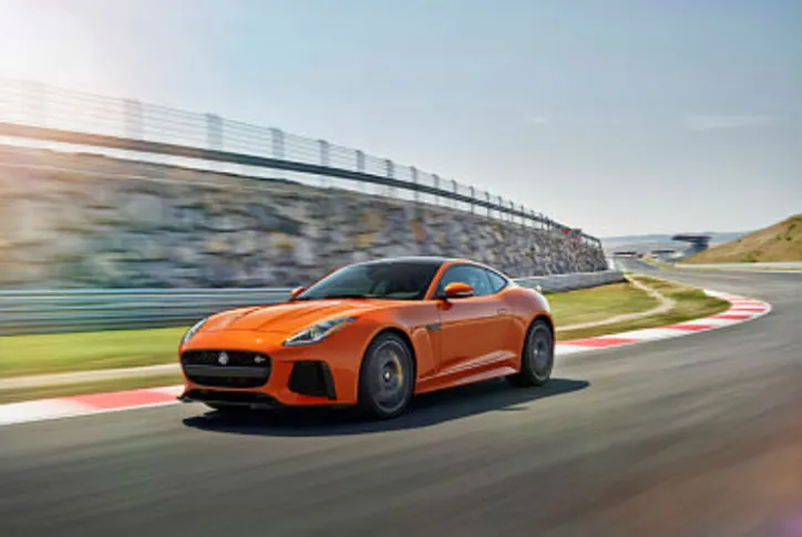 O Jaguar F-Tyoe tem motor 5.0 V8 Supercharged