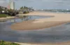 Praias de Salvador sofrem com poluição