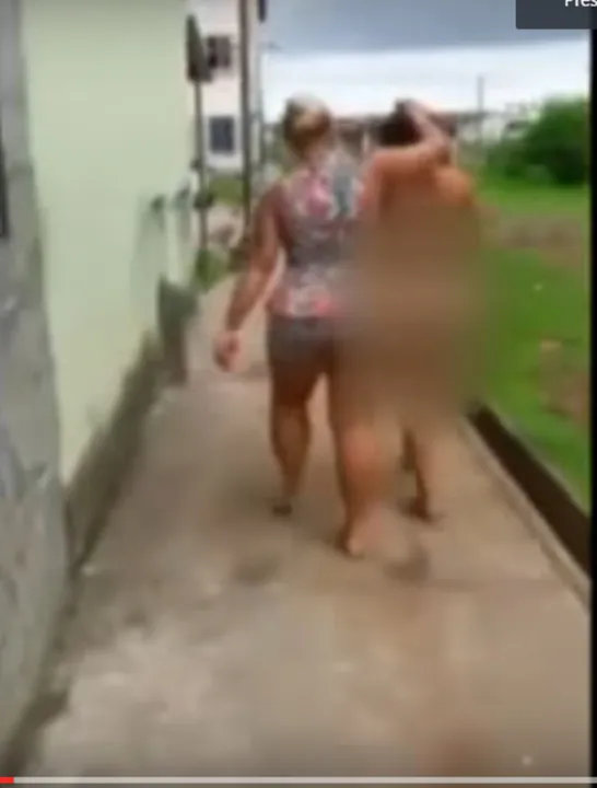 Mulher levou amante a força pelas ruas de Cubatão, em São Paulo