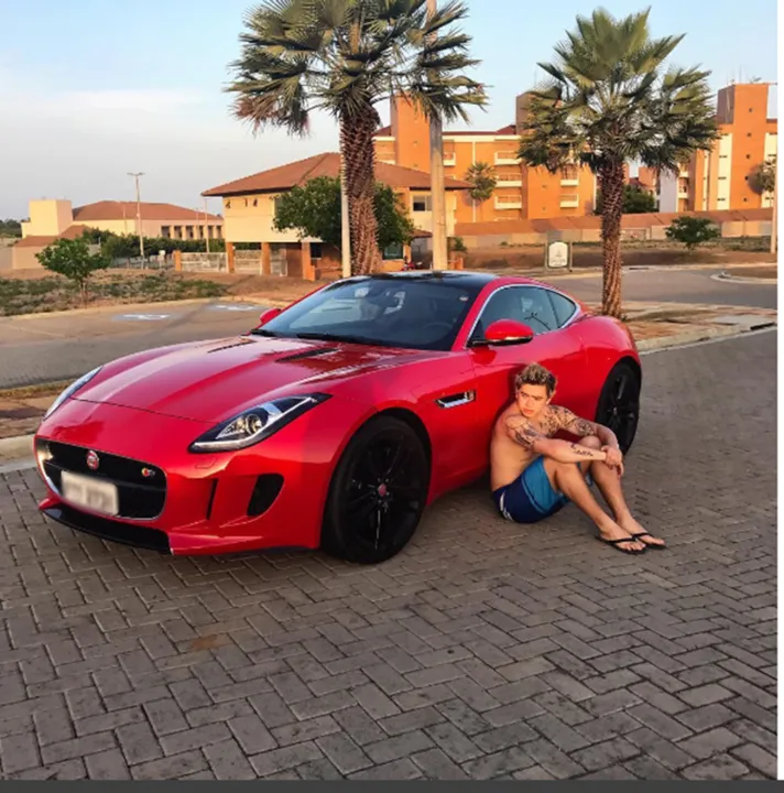 Carro que o YouTuber comprou é importado
