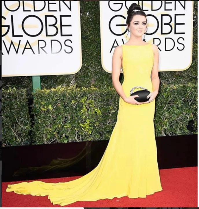 A atris Maisie Williams foi uma das estrelas do tapete vermelho