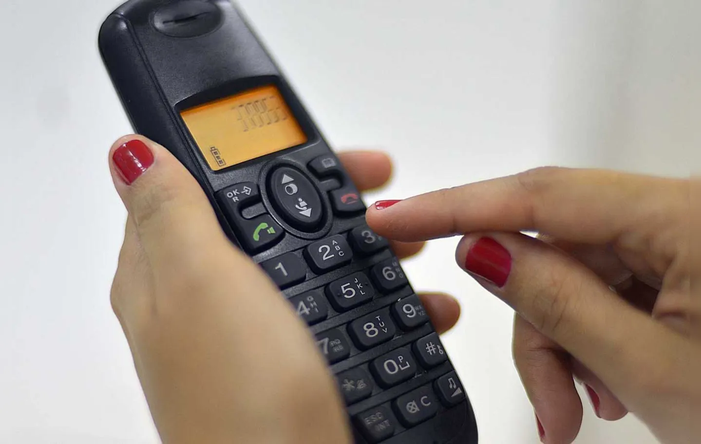 Anatel aprova reajuste de 1,33% nas chamadas de telefones fixos para celulares