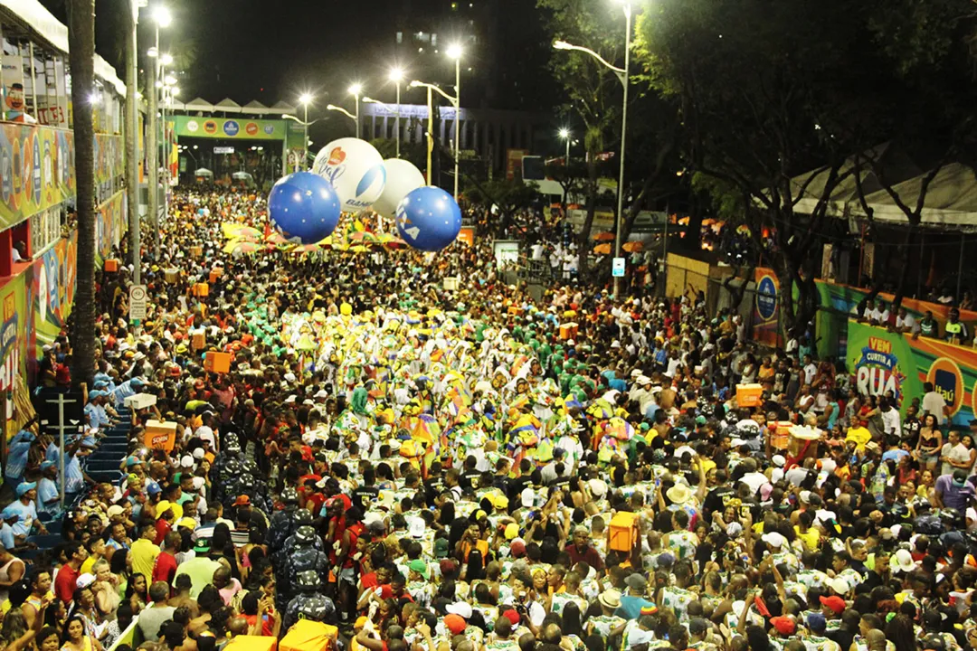O bloco vai homenagear o faraó Akhenaton na folia