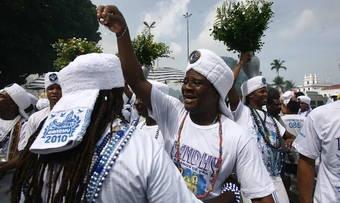 O afoxé Filhos de Gandhy é um dos grupos integrantes do projeto