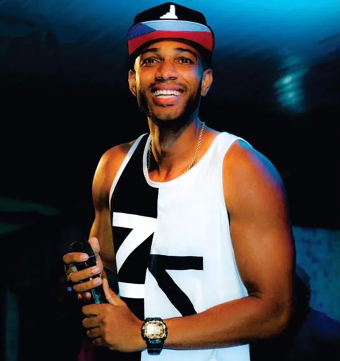 Henryque Santos, vocalista da banda Outdoor