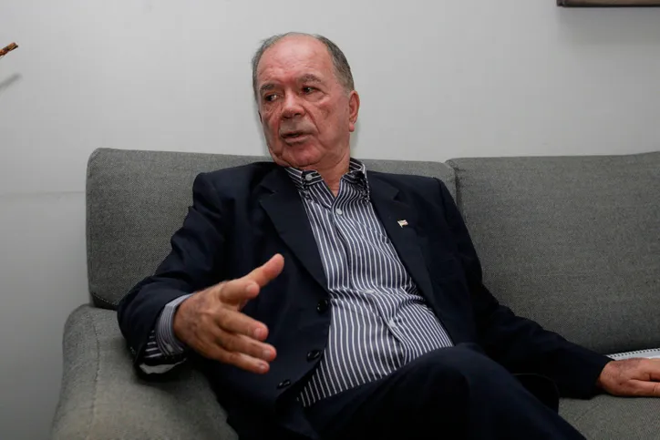 Leão afirmou que ausência em inauguração é motivada por compromissos “inadiáveis e já assumidos”
