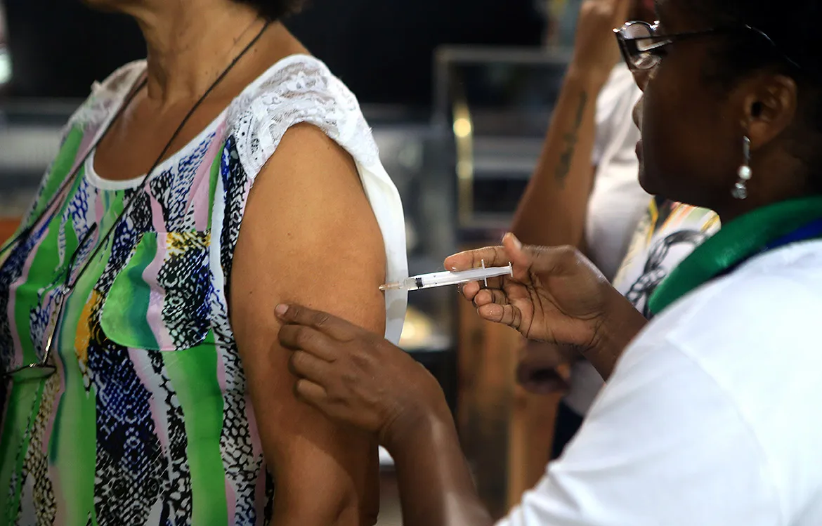 O Ministério da Saúde divulgou nova recomendação para imunização e Salvador passa adotar estratégia de vacinação em dose única