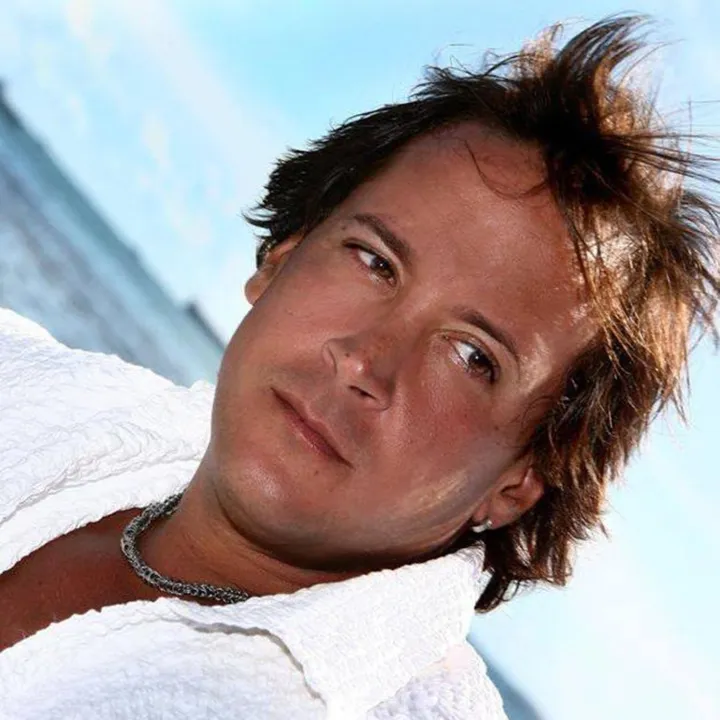 Roy, ex-Menudo