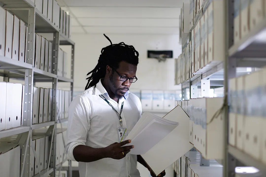 Vieira, arquivista da DPU, pontua que profissional precisa saber fazer a correlação das informações