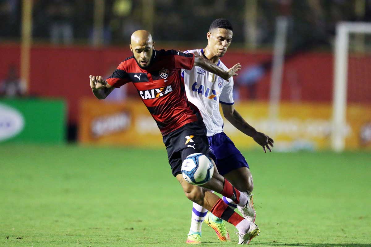 Em jogo marcado por confusão e apagão, Vitória bate Bahia de virada na Copa do Nordeste