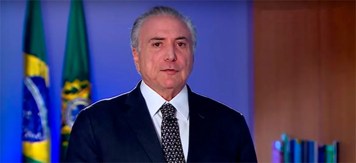 Após dia de protestos, presidente divulga gravação em que afirma que o Brasil 'não parou e não vai parar'
