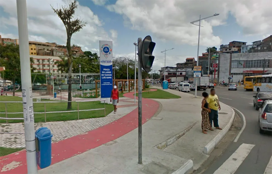 O crime aconteceu por volta das 7h no Largo do Tanque