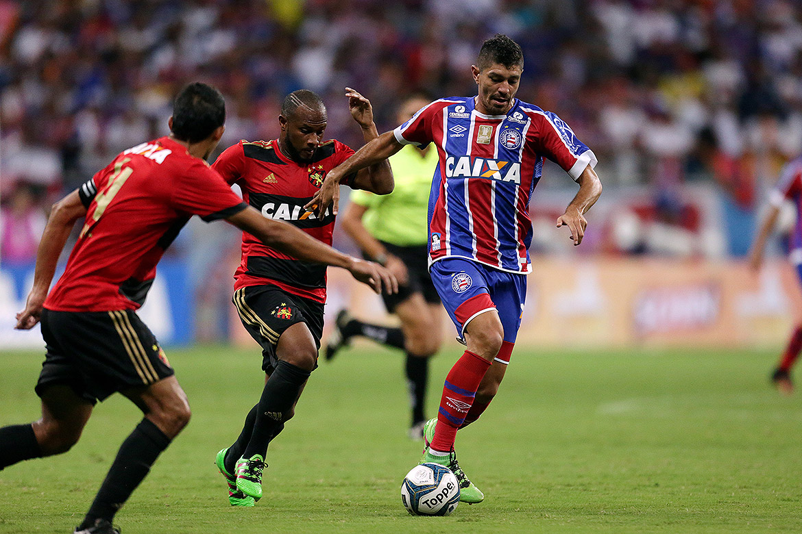 Com Fonte Nova lotada, Bahia vence Sport e é campeão da Copa do Nordeste