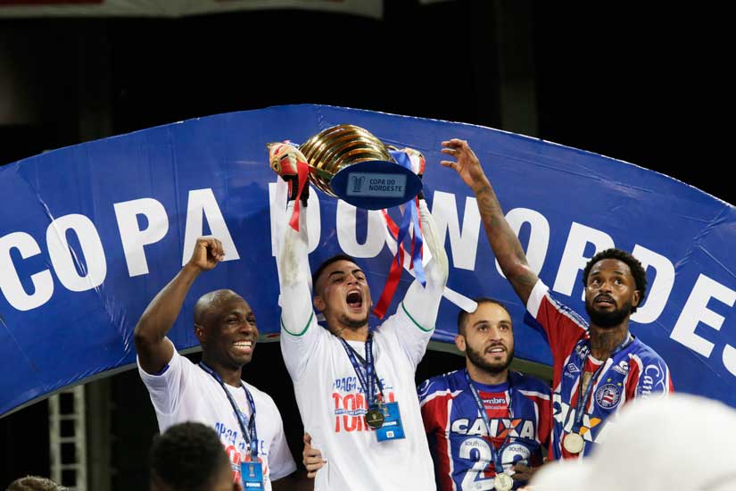 Com Fonte Nova lotada, Bahia vence Sport e é campeão da Copa do Nordeste