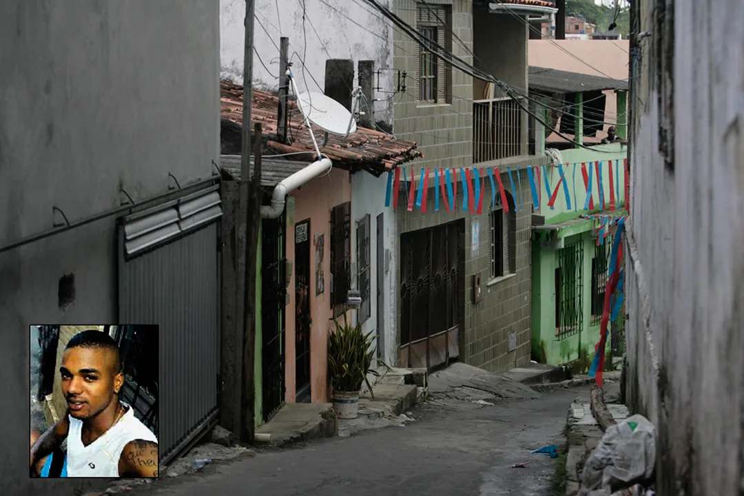 Jovens foram mortos na rua Manoel Faustino; segundo a polícia, José Antônio tinha passagem por porte ilegal de arma