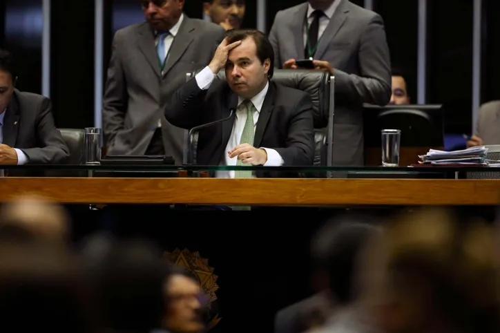 Com a recente viagem de Temer, Maia ocupa interinamente a Presidência da República