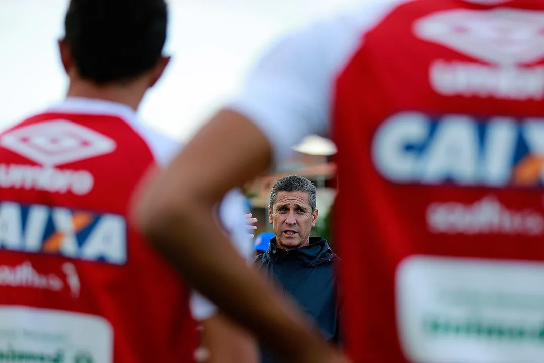 Com Jorginho, time passou as últimas cinco partidas, num período de 50 dias, sem vencer em casa