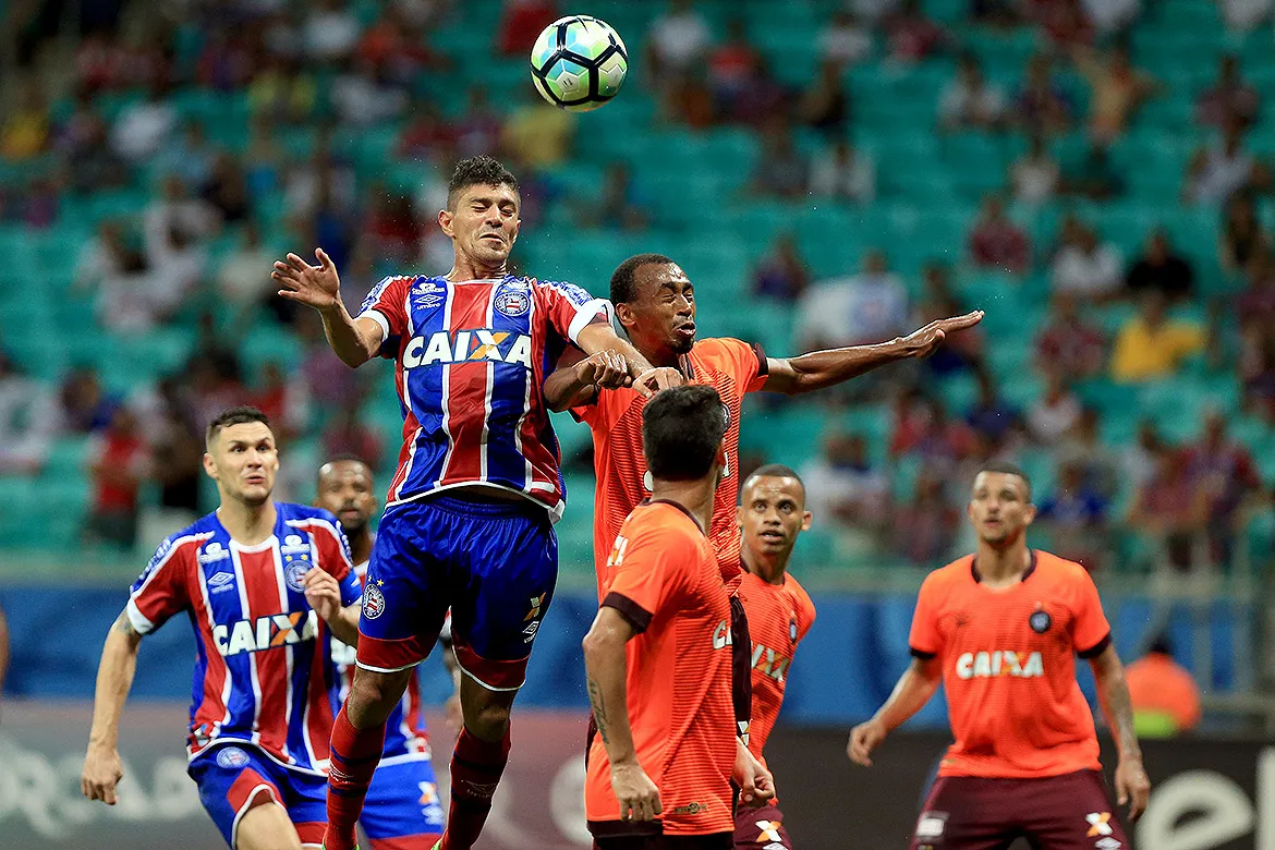 Volante tricolor Edson fez um dos gols do histórico 6 a 2 do Bahia sobre o Atlético-PR na estreia