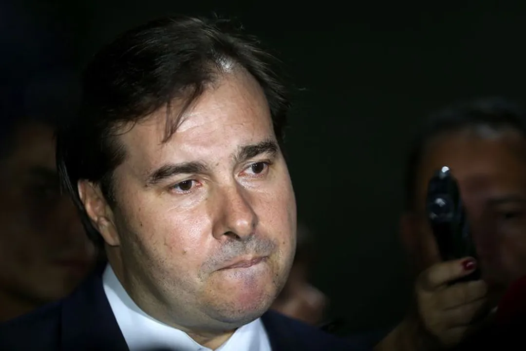 O presidente da Câmara dos Deputados disse que vai cumprir o que prevê a Constituição e o Regimento Interno da Casa