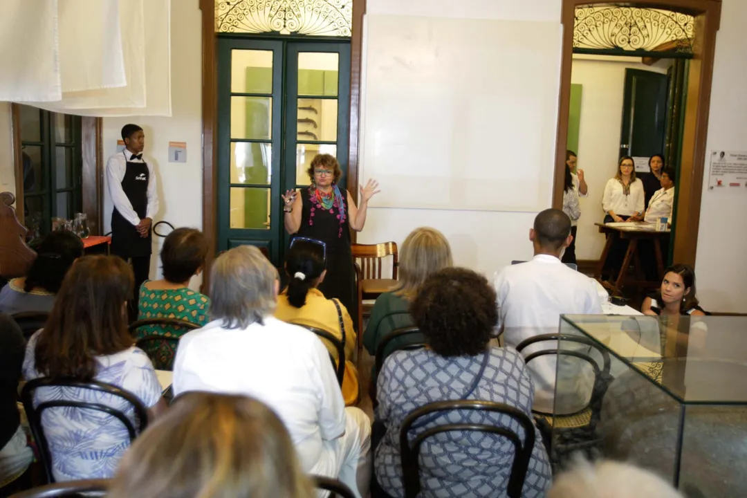 A escritora Paloma Amado durante o Flipelô neste sábado, 12