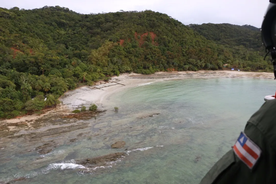 Buscas por desaparecido em Mar Grande