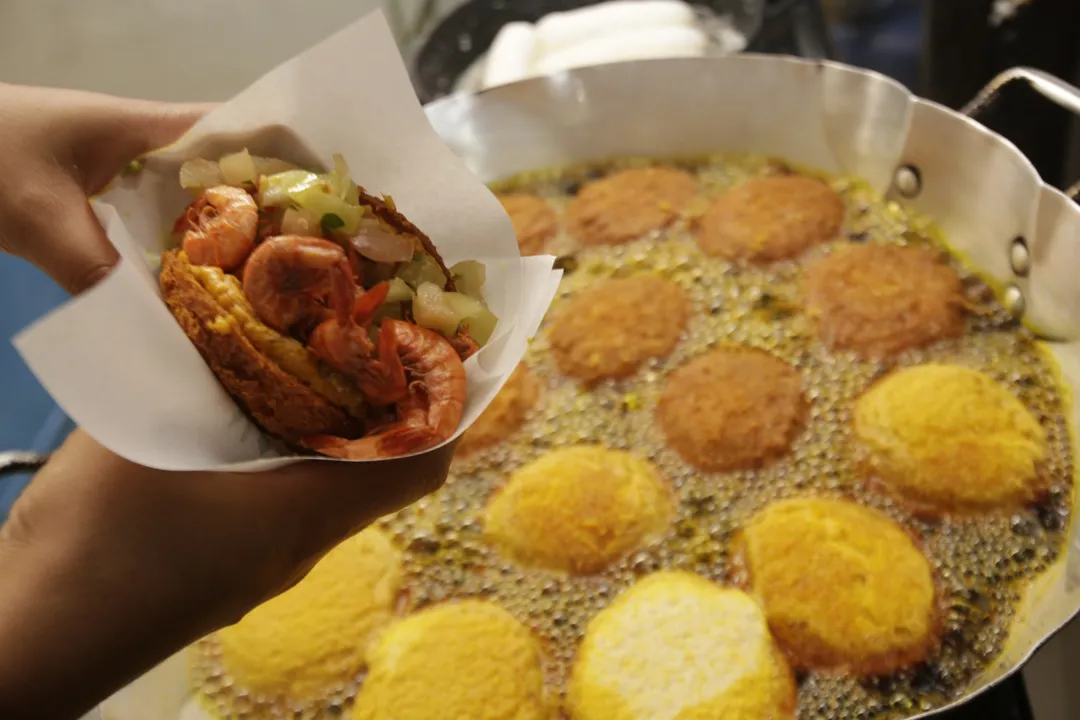 A distribuição começará a partir das 13h, na praça da Cruz Caída