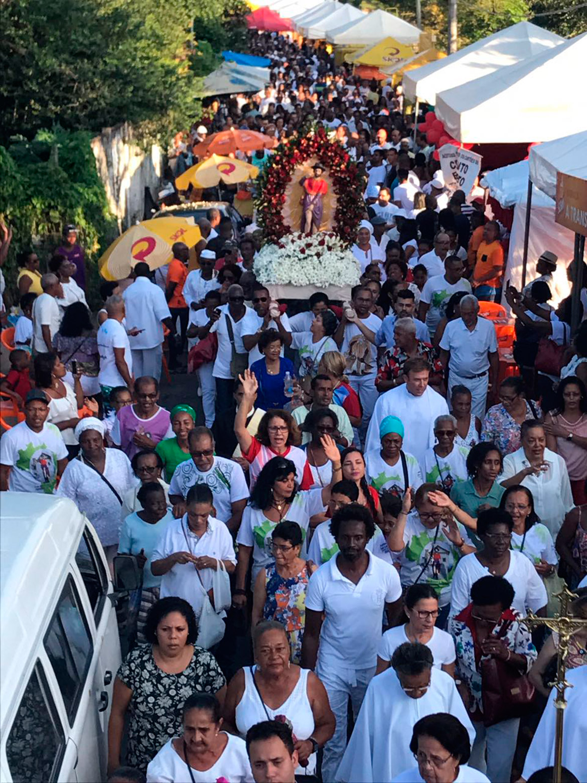 Religiosos celebram dia de São Roque com caminhada em Salvador