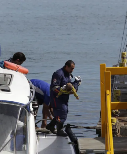 Impunidade e falta de indenizações marcam 1 ano do naufrágio da Cavalo Marinho I