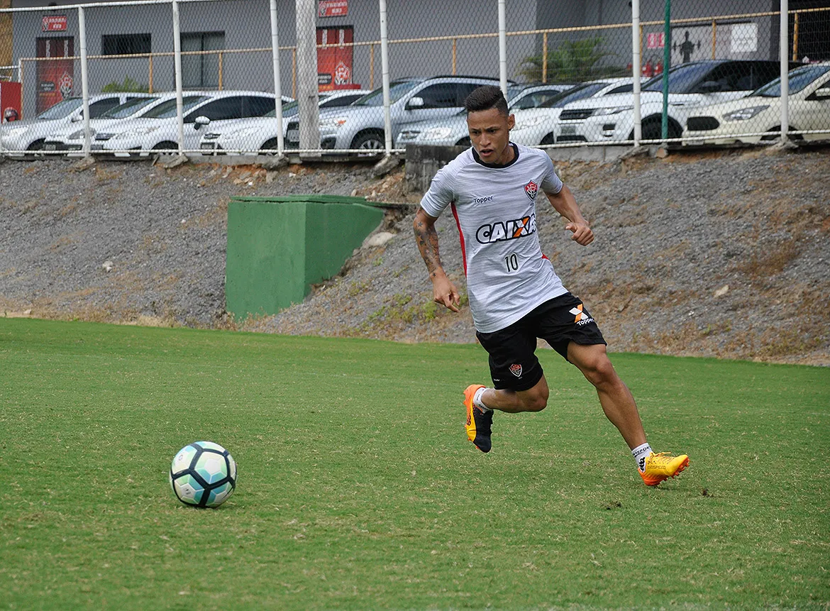 Neilton espera jogo difícil diante do Fluminense, neste domingo