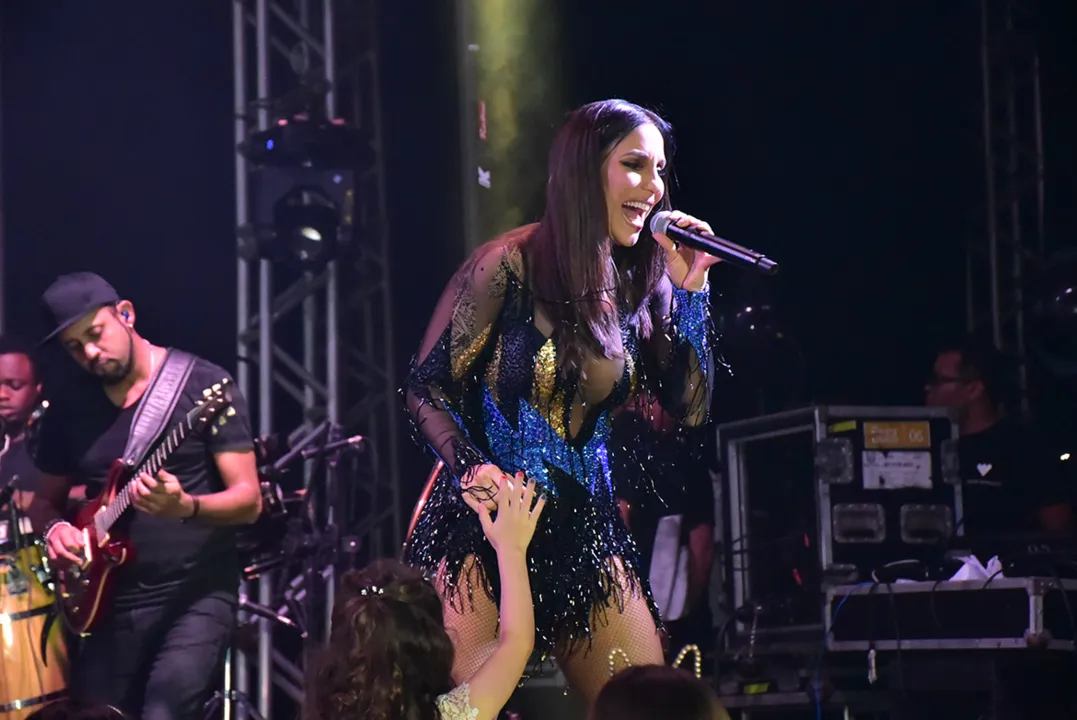 Ivete se apresentará no "Palco Salvador"