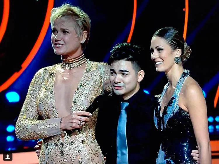 A dupla ouviu o resultado ao lado da apresentadora Xuxa