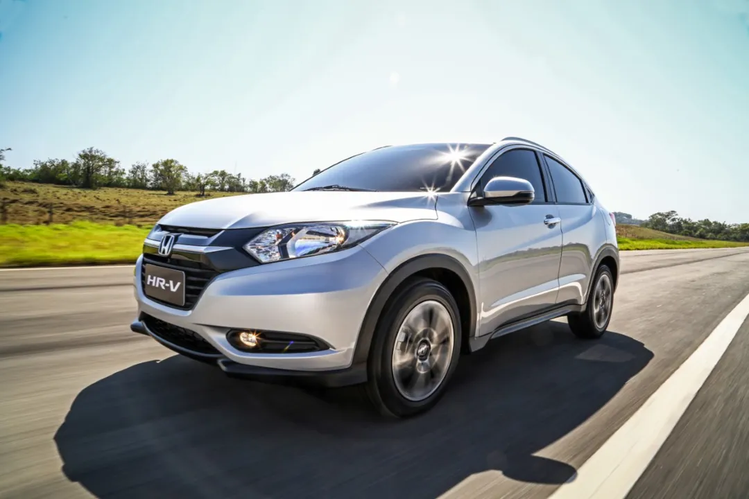 Um dos mais procurados, os pneus 265/70 R16 da Honda HRV custam a partir de R$ 640
