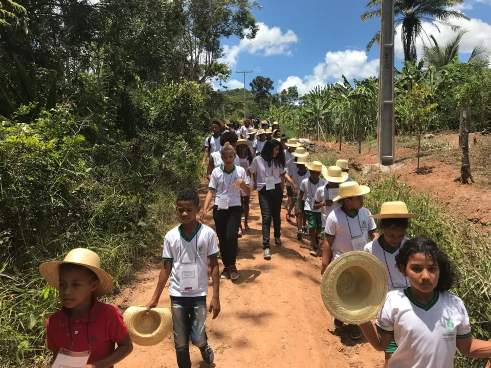 Sessenta crianças com idades entre 8 e 11 anos participaram do evento