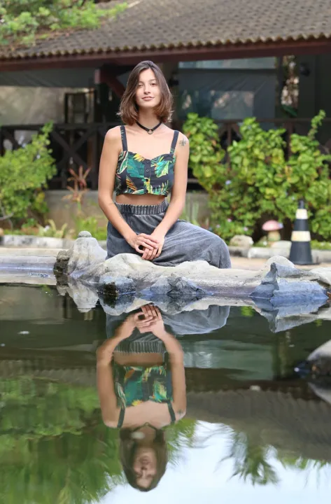 Ex-modelo, Marina Baggio começou a desenhar em pranchas de surfe