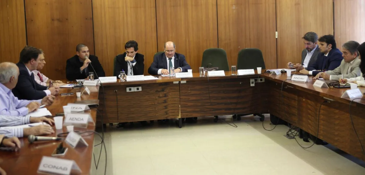 A Câmara dos Insumos Agropecuários também tratou de logística e do risco de banimento do herbicida Paraquat