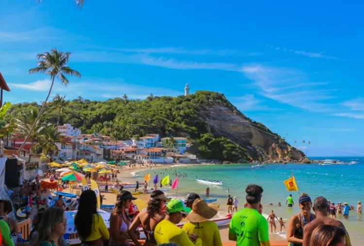 Durante o feriadão, toda a ilha vai respirar o clima de início de verão; a promessa é de praias cheias e muitas opções de lazer.