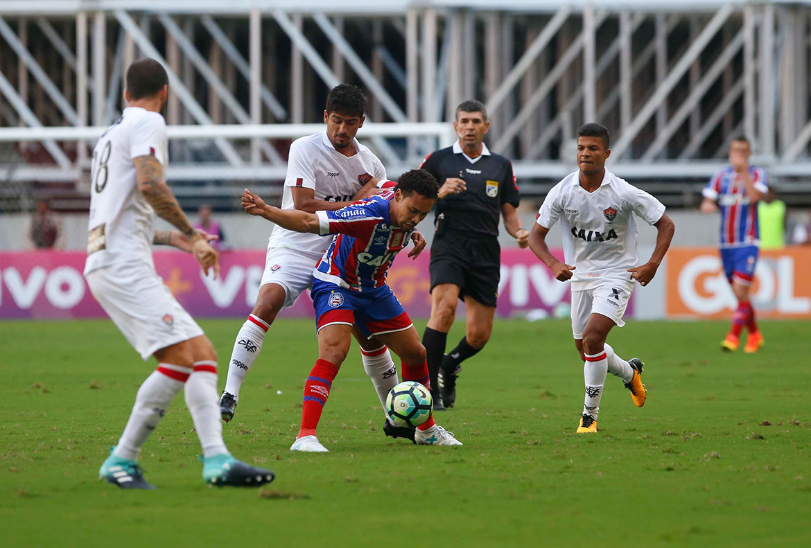 Bahia vence clássico e empurra Vitória para o Z-4
