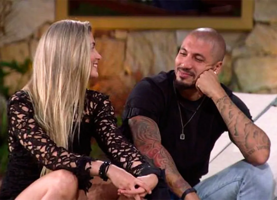 O casal tem um filho de um ano