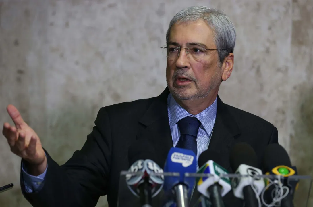 O presidente gosta de Imbassahy e resiste a atender ao pedido dos correligionários