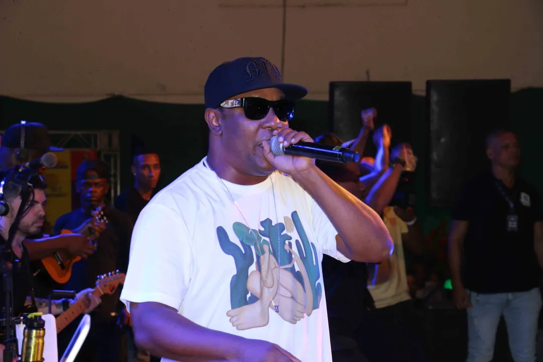 Márcio Victor promete 10 horas de samba junino no bairro
