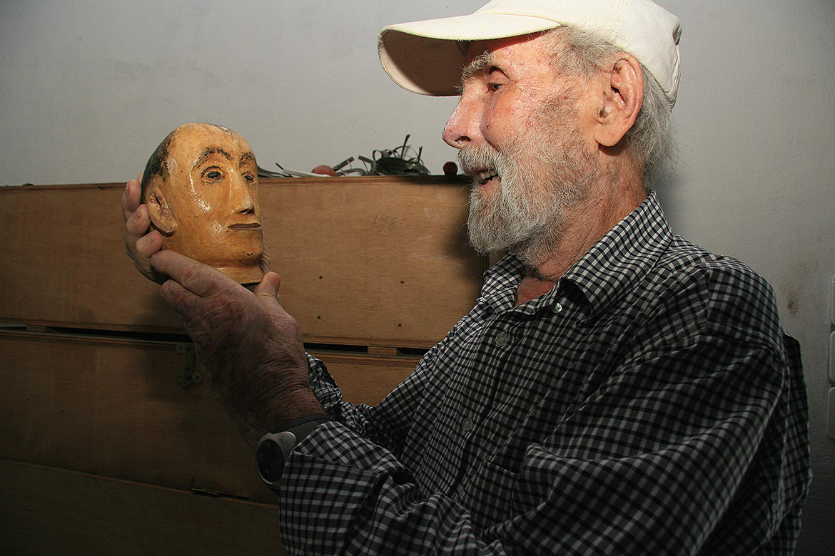 Morre, aos 96 anos, o escultor Frans Krajcberg