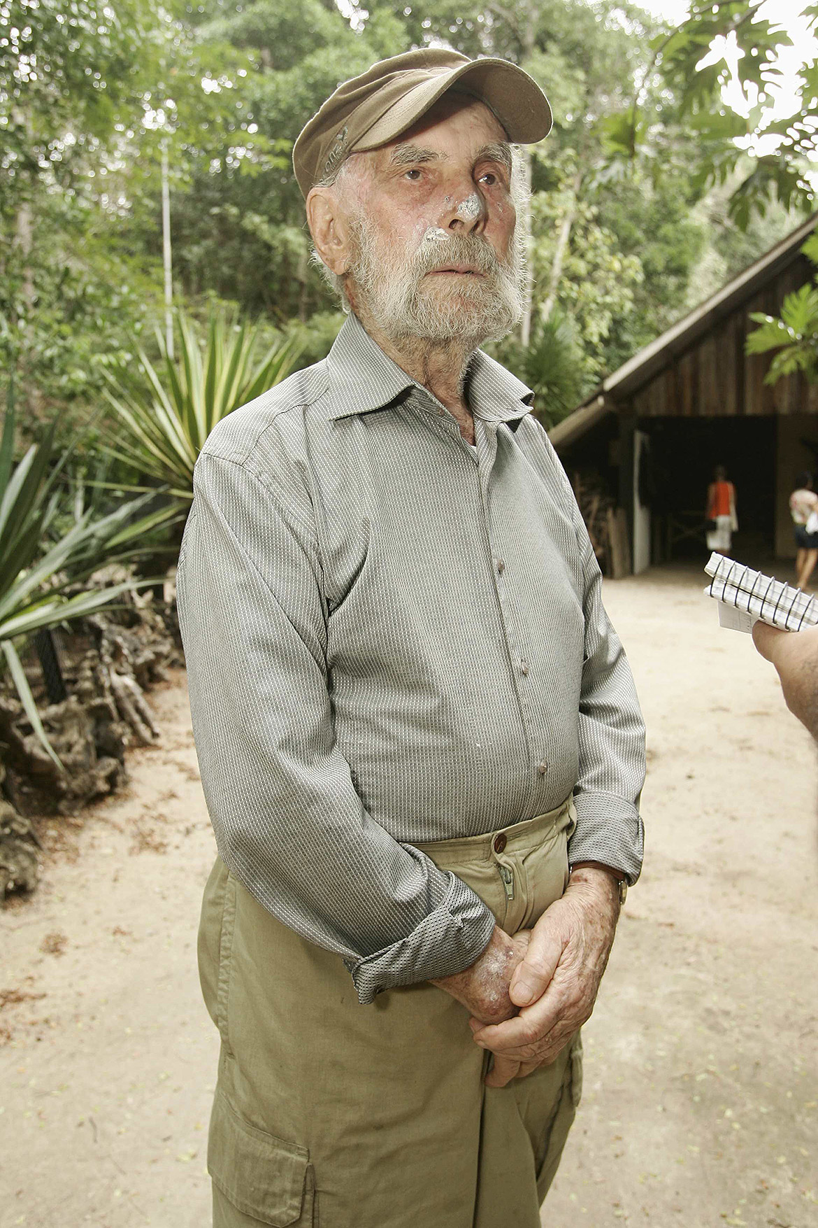 Morre, aos 96 anos, o escultor Frans Krajcberg